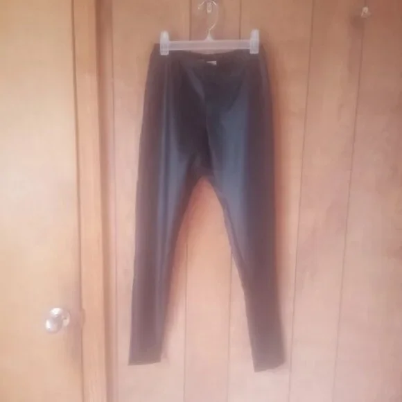 First Love Black Faux Leather Pants Women’s Size S NWOT High Rise Skinny Legging - Picture 2 of 4